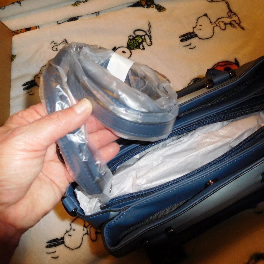 NWT Simply Vera Vera Wang Caitlin Functional Satchel Bag blue tie dye - Picture 9 of 16